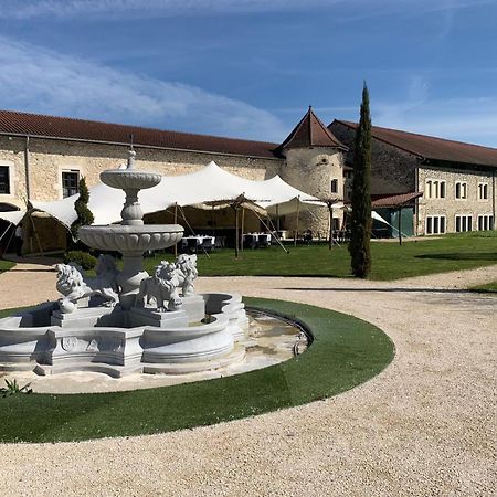 Les Dependances De Chapeau Cornu Vignieu Buitenkant foto